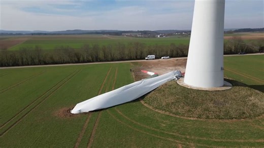Windrad-Unfall in Berching: 60 Meter langes Rotorblatt abgebrochen
