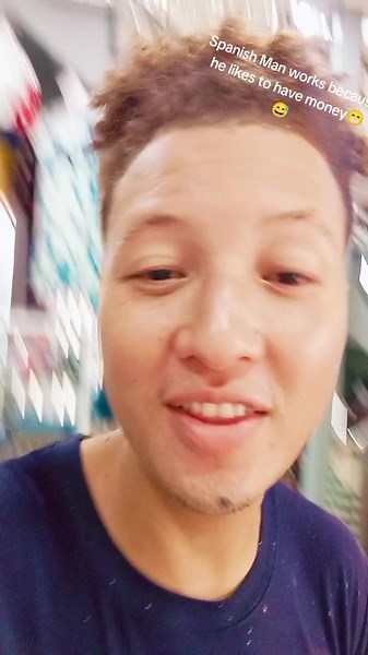 Spanish man works because he likes to have money😁😅#we🇬🇾🇻🇪