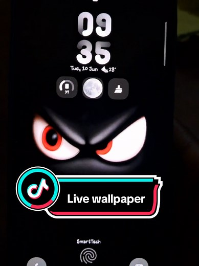 Set Eye Live Wallpaper for Stunning Backgrounds