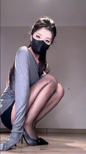 #CommuterOutfit #SockStyle: Love these thin, sheer black socks