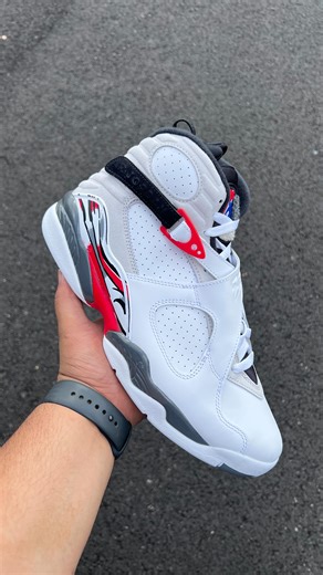 Soles By Us on Instagram: "Jordan 8 Retro ‘Bugs Bunny’ 🐰 🥕 Dm to purchase your pair 📲 #jordan8 #jordan8bugsbunny #bugsbunny #8s #jordan"