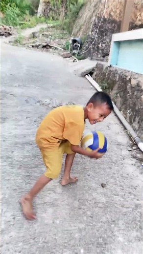 Bring me my ball #ball #viral #trending