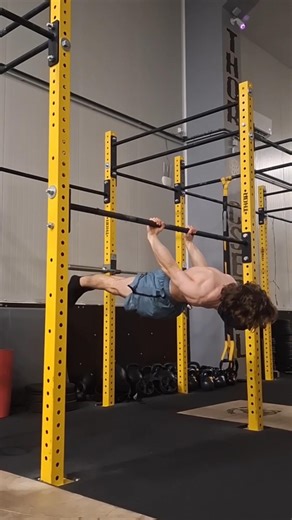 Back lever in gym #calisthenics #backlever #frontlever #streetworkout