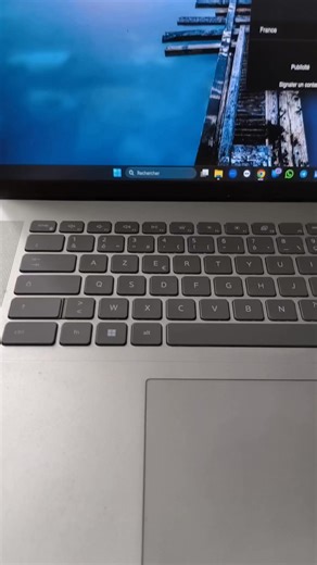 399K views · 9.2K reactions |  Tu galères encore à gérer tes fenêtres sur Windows ? Attends...je vais te montrer un truc !  #claviersouris #hack #astuces #pc #ordinateur #pctips #Clavier #chalonsursaone #informatique #windows #chalon #ordinateurportable | Dépan'PC | Facebook