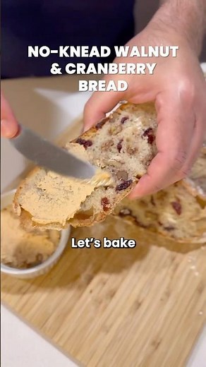 No-Knead Walnut & Cranberry Bread 🍞✨