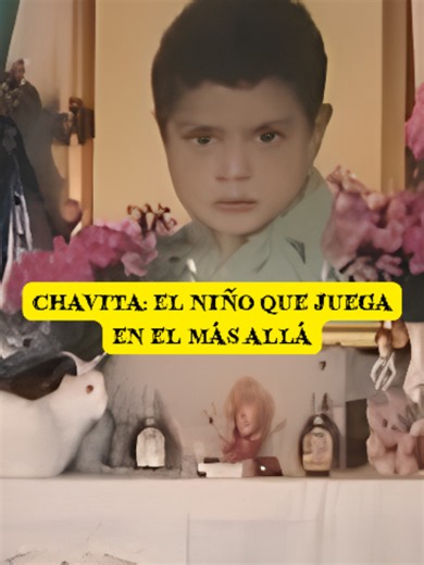En el Panteón de la Salud de Aguascalientes, hay una tumba que desafía la tristeza. Es el lugar de descanso de Chavita, el niño cuya mano se negaba a ser enterrada y que hoy, más de cien años después, sigue manifestándose ante quienes lo visitan. Dicen que si le llevas un dulce o un carrito, él te concederá un favor o te cuidará en tu camino. Pero cuidado con tocar sus pertenencias, porque Chavita protege lo suyo con una energía que no es de este mundo. 🌑 ¿Conocías la historia de Salvador Espar