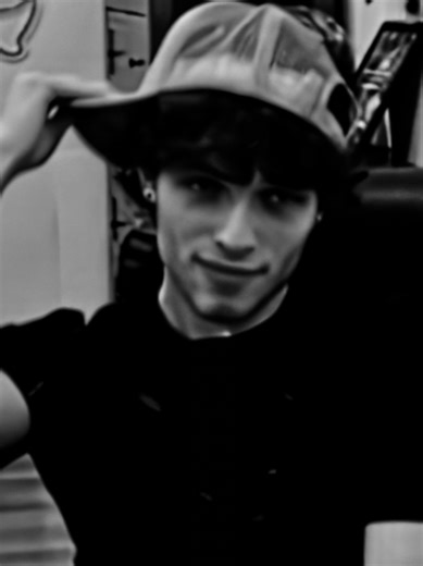 Part 1 || tiktok dont ruin the quality 💔 || @christophersturniolo - ac m1aep - shakes, twitch staep3 - ps me - cc tewqix - scp irisstrxns #fyp #viral #chrissturniolo #christophersturniolo #sturniolotriplets