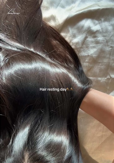 Hair Rest Day for Healthy, Shiny Long Hair