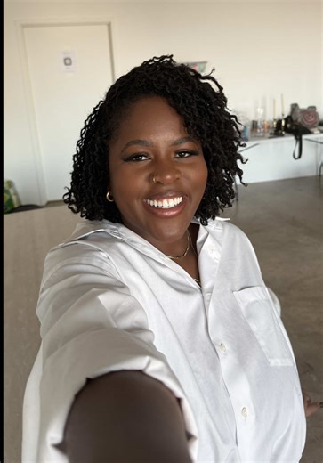 The results of my most recent Microloc braidout as promised 🤗 Which is still going strong 2 weeks later! Tomorrow is wash day though & I can’t wait for my retie later this week 🤩 #microlocs #microlocstyles