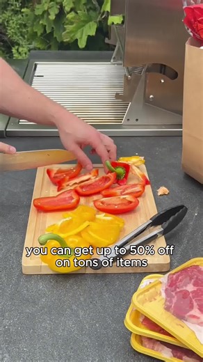 Save up to 50% on fresh produce, meat, and more with Flashfood. Just scroll, snag deals, and pick up at select stores. | Flashfood App