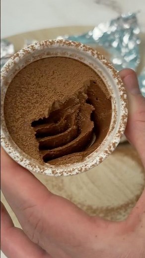 Applesauce?!? 🤯 Viral 2-Ingredient Chocolate Mousse Cake