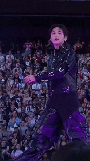 [4K] SUGA focus during 'FAKE LOVE' in Stanford D3