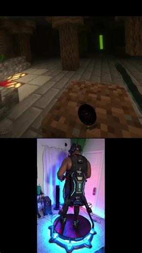 Minecraft VR Horror Experience on KAT VR Treadmill