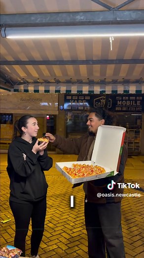 Newcastle Under Lyme Pizza Taste Test: Oasis Review