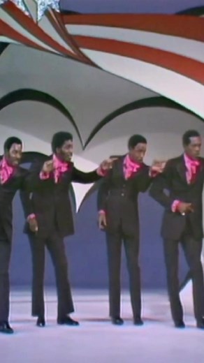 I Can't Get Next To You - The Temptations (1969) | Live on The Andy Williams Show 📽Aired • December 13, 1969 🎥: Get Ready- The Definitive Performance (1965-1972) DVD ~ #weekendvibes #thetemptations #temptations #temptationsforever #icantgetnexttoyou #dennisedwards #eddiekendricks #paulwilliams #melvinfranklin #otiswilliams #motownclassics #motownsound #motownmemories #motownlegends #motownmusic #motownrecords #motown #oldiesbutgoodies #classics #60smusic #60svibes #60sclassic #60snostalgia #60