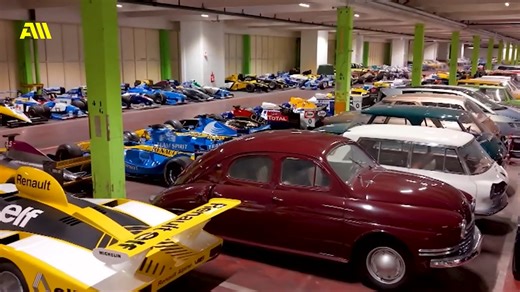 Dimanche à 10H05 dans Automoto, Grand Format exceptionnel sur la plus grosse vente aux enchères Renault ! Découvrez 100 voitures de la collection du constructeur, de la populaire Clio Williams à la F1 championne du monde en passant par des concept-cars ! Un Grand Format de Nicolas Schumacher | Automoto