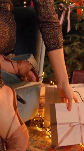 XMAS EDITION​ It’s the season ! XMAS EDITION version Maison 123 pour célébrer parfaitement toutes les étapes des fêtes.​ Rendez-vous tout au long du mois de décembre pour découvrir les 4 Actes de notre capsule de Fêtes.​ –​ 🇬🇧 XMAS EDITION​ It’s the season, Maison 123 XMAS EDITION is all about XMAS SPIRIT​ Join us throughout December to discover the four acts of our holiday capsule collection. | Maison 123