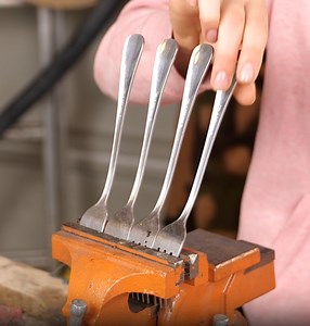Rake made from recycled forks | 5-Minute Crafts Play