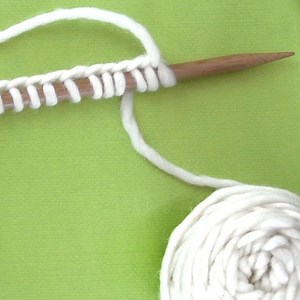 Long-Tail Cast On Knitting Stitches