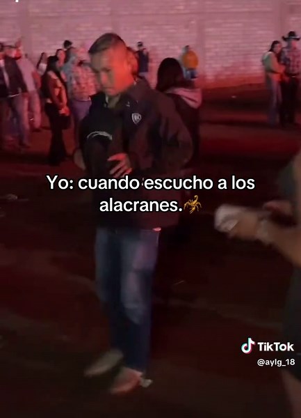 Alacranes Musical: Enjoying Duranguense Dance Music