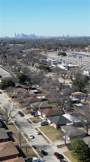 ✨ Move-In Ready Charm in East Dallas! ✨ Welcome to 9255 Palisade Drive, Dallas, TX 75217 — a beautifully updated 3-bed, 2-bath brick home with 1,500 sq ft of open, airy living space. From the open-concept layout to the modern kitchen with island, fresh paint, new flooring, and spa-style walk-in shower, this home is ready for its next chapter. Natural light pours in through replacement windows, and the location makes life easy with parks, schools, and transit just minutes away. 🏡 3 Bedrooms | 2 