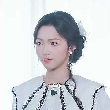 On the wedding day, the bride turned into a mannequin.
