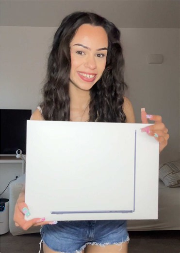 Mi primer regalo de cumpleaños: laptop sorpresa