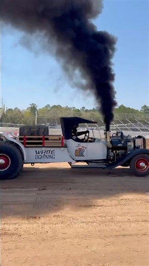 Truck and Tractor Pulling 2wd diesel truck Full Pull #automobile #mechanic