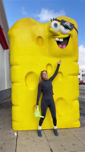 WE FOUND THE SPONGEBOB BUS STOP 😭 🧽 🍍 it’s at La Cinega / Pico blvd! @The SpongeBob Movie #spongebob #spongebobmovie