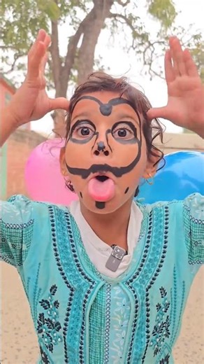 Introducing the "VitaWear SmartBand," a next-generation wearable gadget🎉