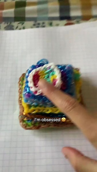Creative Rainbow Loom Mural Patterns to Try
