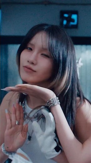 'FREESTYLE' Official MV OUT NOW! 💚