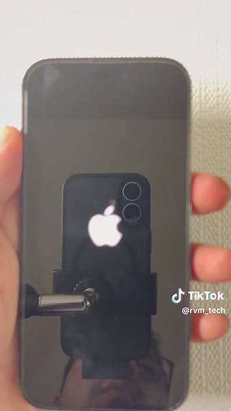 iPhone Not Turning On? Here's a FIX. #iphone #fyp #iphonetips #iphonetips @apple