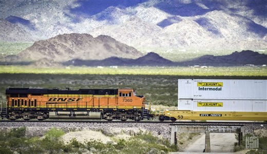 J.B. Hunt to expand intermodal container fleet by 40%