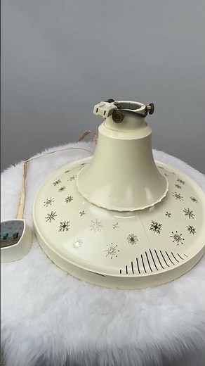 SOLD: Vintage GE musical rotating Christmas tree stand￼