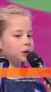 Elle refuse de chanter sans son oncle !🎤👨‍👧 | Aufeminin