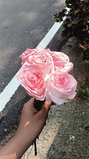 i made rose bouquet from tissue paper😍😫🌹#viral#shorts#diy #decocraft