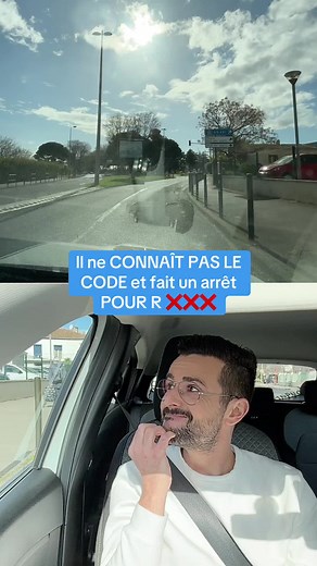 Tourner à droite : comprendre le feu clignotant