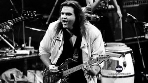 54K views · 2.6K reactions | REST IN PEACE: David Muir reports on the life and legacy of rock powerhouse Meat Loaf, whose "Bat Out of Hell" album is one of the top-selling albums of all time, and died at the age of 74. https://abcn.ws/3IqyR2L | ABC World News Tonight with David Muir | Facebook