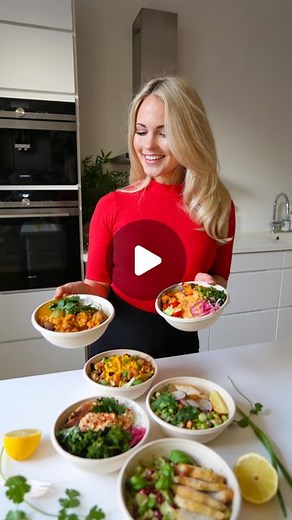 Emilie Voe Nereng on Instagram: "reklame • Jeg er overbevist om at grønne selskaper er fremtiden. Det er derfor jeg ville investere i Smiz - og også derfor vi nå tar grep for å bli enda grønnere! 👇 💚 Vi har fått med oss @hannelenesvegetar som head of sustainability🌱 💚 Vi regner ut CO2-utslippet i alle rettene våre og tar ansvar! 2/3 av alle rettene våre er allerede under 0,5 CO2e per bowl, i tråd med WWF sin anbefaling - men målet er at alle skal dit før sommeren med noen små justeringer! 💚