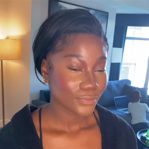 Soft glam 📷 Bold glam 📷 Everyday glam 📷 Shop this look at Movieclips Beauty Catalogs 📷📷 📷 Link in bio | Reviews coming in daily 📷