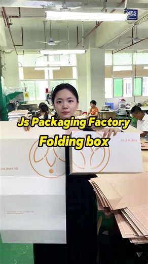 #foldingbox #clothingbox #personalizedgifts #customgiftbox #giftboxfactory #foldable #collapse #garments #apparelbrand #smallbusiness #packagingvendor
