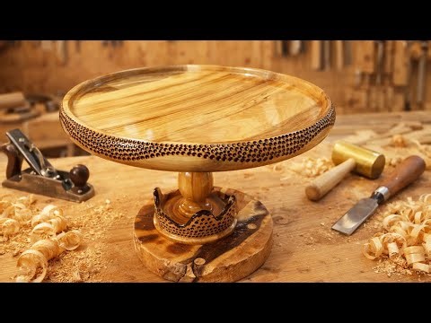 A Beautiful Pedestal Tray Crafted with the Best Woodworking Techniques