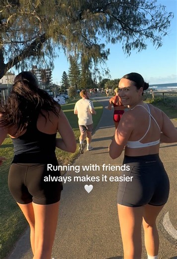 First run back for 2026!!! And the momentum hasn’t stopped there. Managed to clock 22kms last week, which I am STOKED with after months of 0kms 😄 @Beth @Georgia Wall @Sophie Swift @Mitch Rowe same time this week gang? 😘 #runtok #goldcoast #runningmotivation