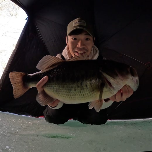 BIG Bass Caught through the Ice | Tackle2thePeople