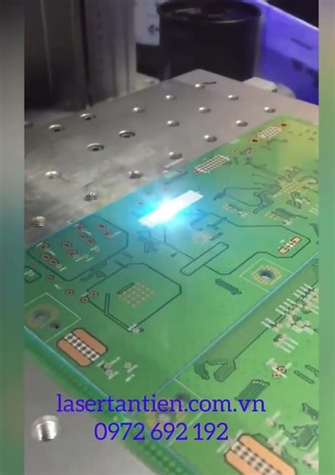 MÁY KHẮC LASER LÊN linh kiện điện tử, PCB