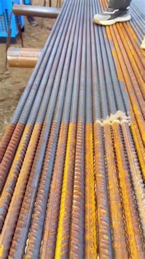 How to remove rust from iron using a laser beam. #shorts