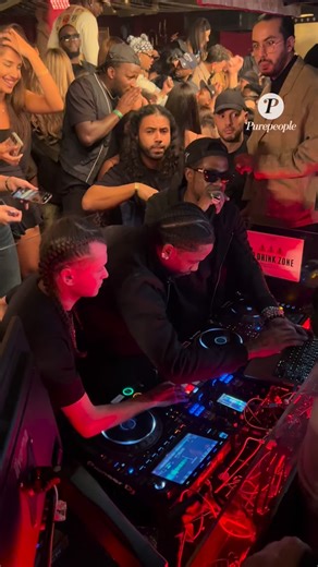 🔥 Travis Scott enflamme L’Arc Paris 🔥 @travisscott @larcparis Ambiance de folie hier soir à L’Arc Paris avec le showcase exclusif de Travis Scott 🎶✨. Le rappeur a livré une performance intense qui a fait vibrer la capitale en pleine Fashion Week 📸. 👉 Qui aurait rêvé être au premier rang ? 🙌 #Purepeople #Bestimage #TravisScott #LArcParis #showcase #music #event | Purepeople.com