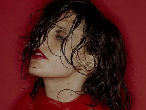 Anna Calvi teams up with Charlotte Gainsbourg on new song ‘Eden’