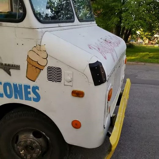 ice cream truck with music overlapping and the Mister Softee song?